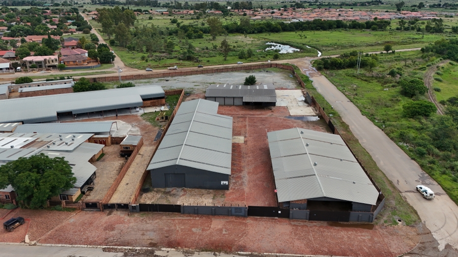 To Let commercial Property for Rent in Klerksdorp Industrial North West